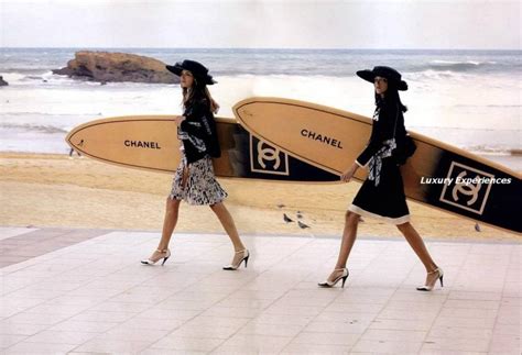 robe chanel surf